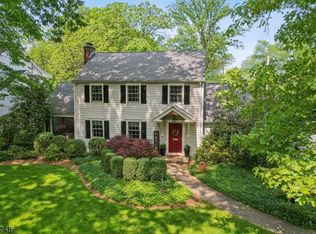 156 Washington Ave, Chatham, NJ 07928