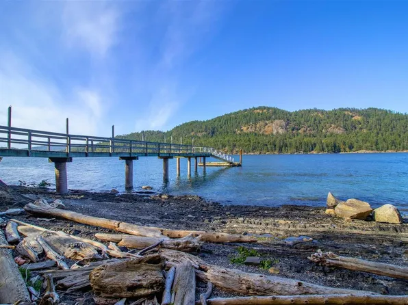 6903 Shark Rd, Southern Gulf Islands, BC V0N 2M2