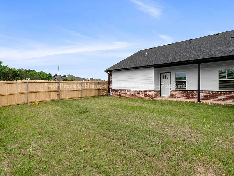 10120 Talavera Trl #B — Photo 19