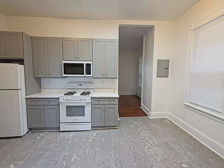 312 Main St #2 — Photo 2