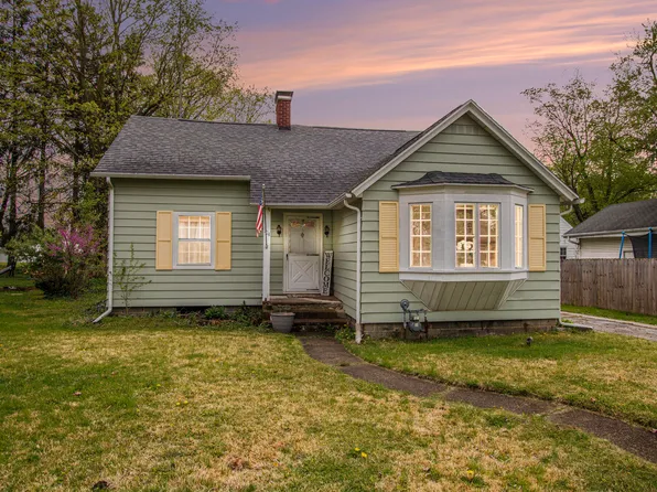 304 N Detroit St, Buchanan, MI 49107