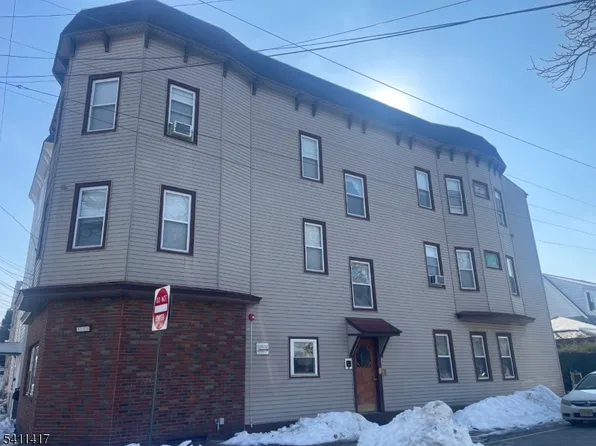 139 Ray St APT 2, Garfield, NJ 07026