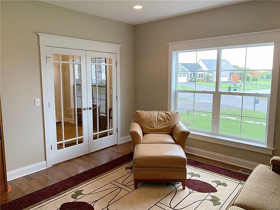 4th image of 200 Mandarin Cir
