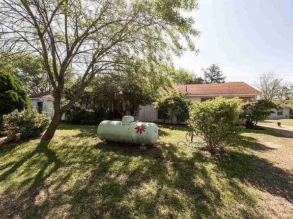 4th image of 1314 E Leona Pkwy