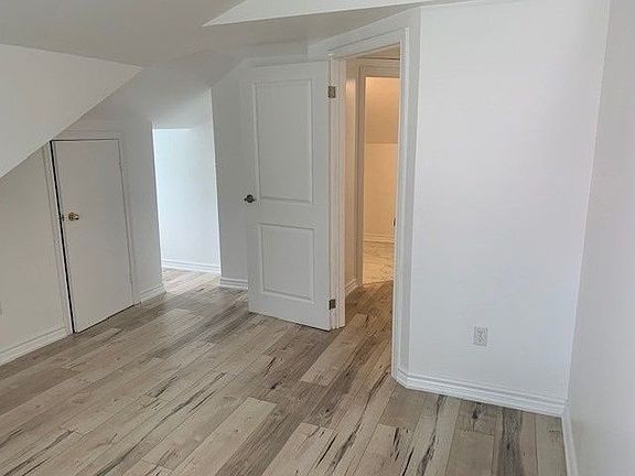 5th image of 542 Guelph St #A