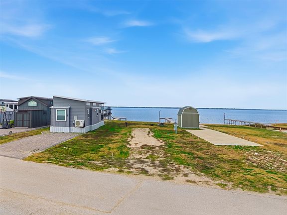 2nd image of 5224 Waterfront Rd