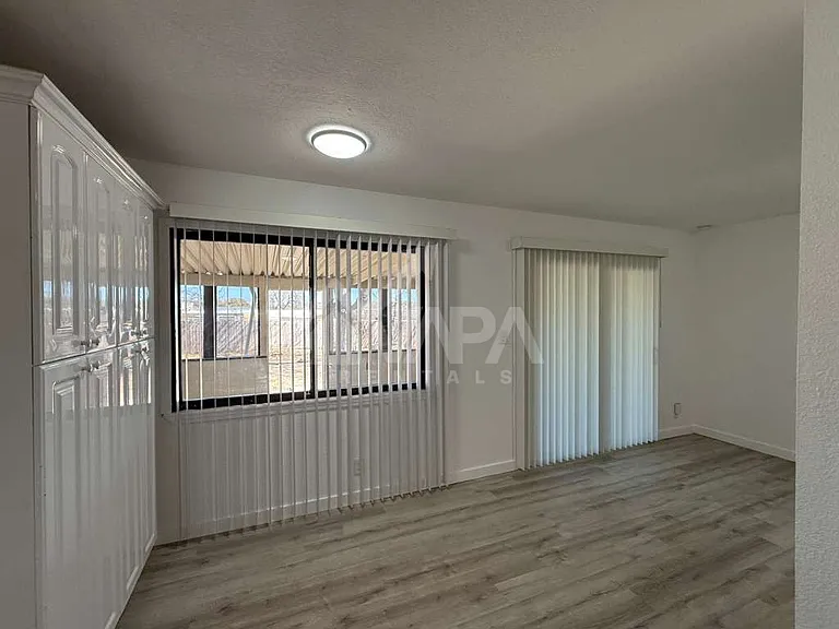 164 Lost Forest St — Photo 10