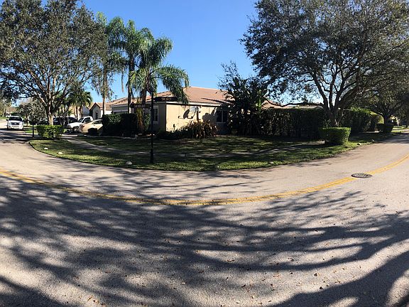 LARGE CORNER LOT
