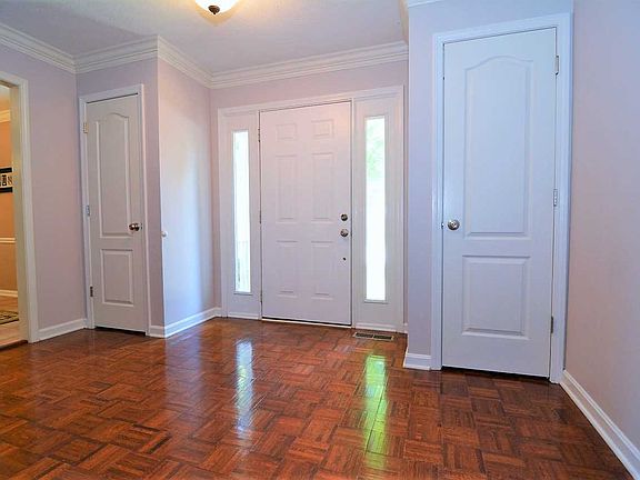 3rd image of 3077 Trailwood Dr