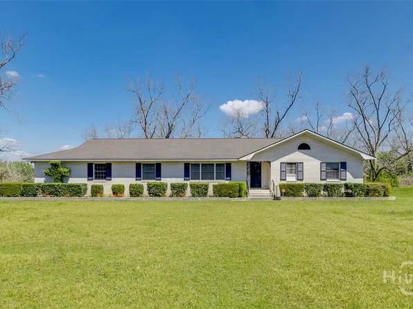 820 E Barnard Street, Glennville, GA 30427