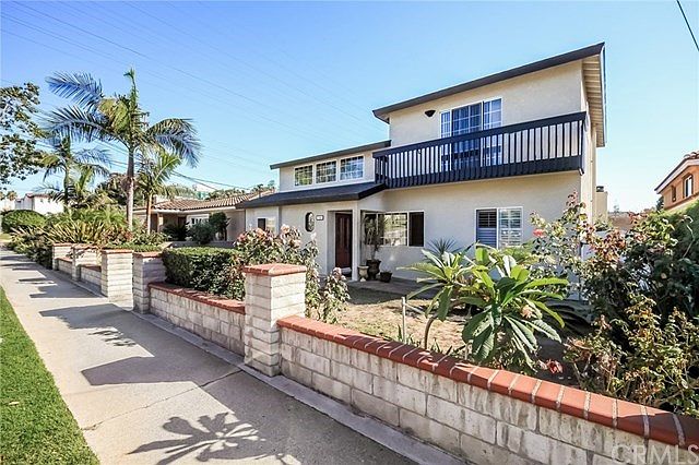1st image of 1546 E Mariposa Ave