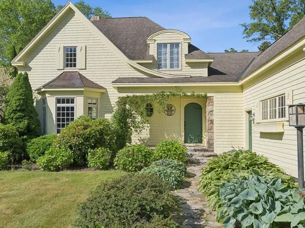 1 Sweet Pea Lane, Kennebunk, ME 04043