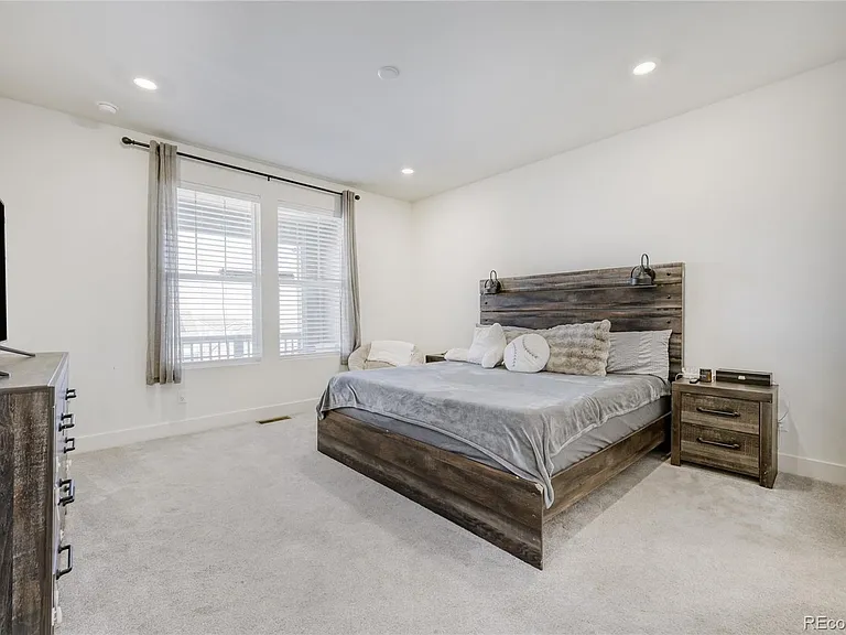 17883 W 93rd Pl — Photo 10