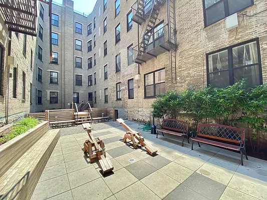 Rented by Simply Brooklyn Realty Inc | media 8