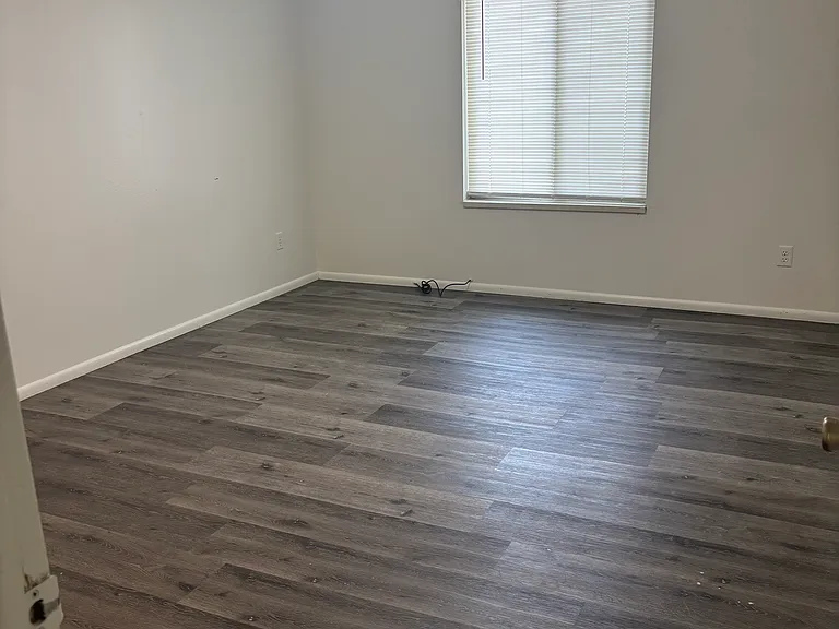 1430 Vega Cir #3 — Photo 8