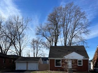 27247 Leroy St, Roseville, MI