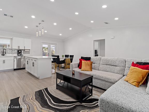 3rd image of 292 Trilby Rd SW