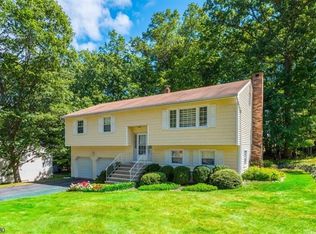 12 Kings Rd, Rockaway, NJ 07866