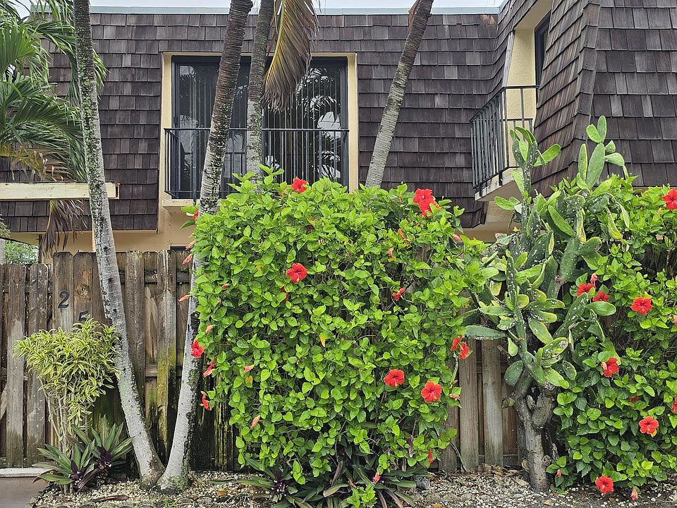 1st image of 257 Lake Arbor Drive