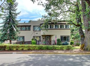 712 N Keene Way Dr, Medford, OR 97504