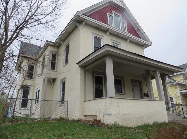 1st image of 2540 12th Ave S