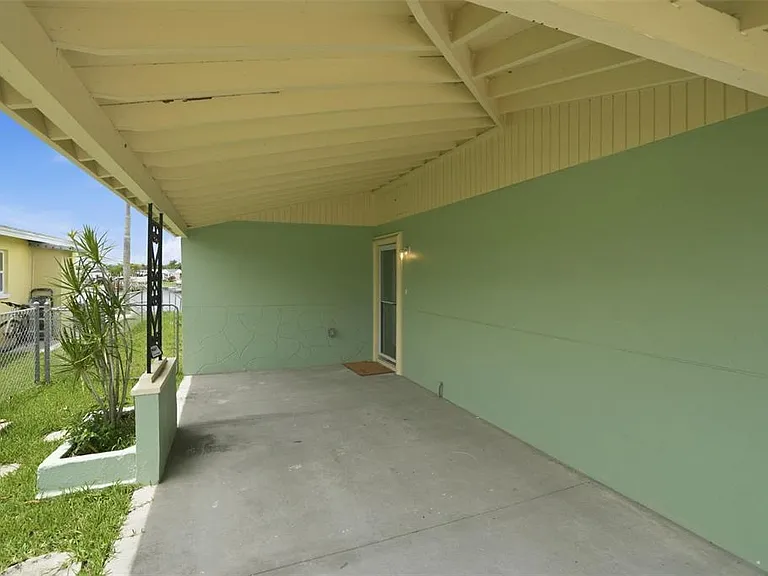 4436 Floramar Ter — Photo 29