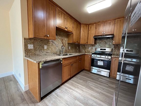 2nd image of 1218-1216 148th Ave #1218