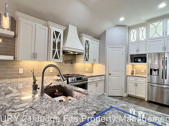 5th image of 9108 Clearview Dr