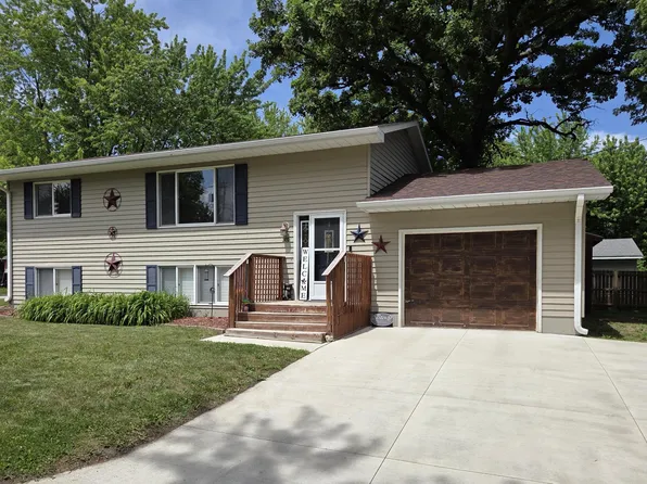 301 SE Fremont St, Brownsdale, MN 55918