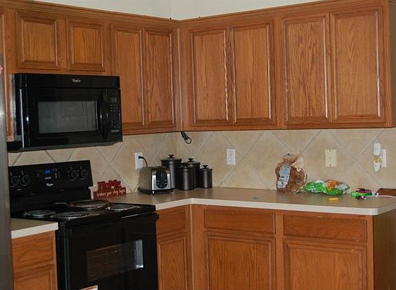 4th image of 8911 Colonial Dr