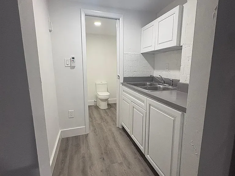 127 NW 9th Ave #3A — Photo 8