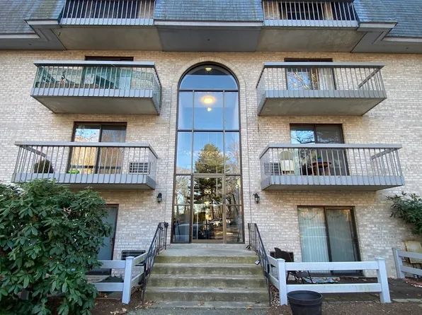85 Commons Dr Unit 311, Shrewsbury, MA 01545
