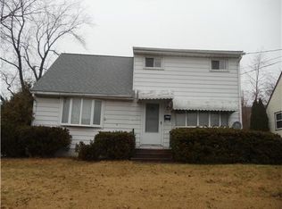 100 Worden Ave, Hopelawn, NJ 08861