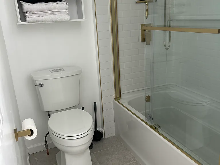 236 Whiton St #1 — Photo 4