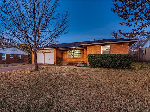 4th image of 2406 Ridgecrest Dr