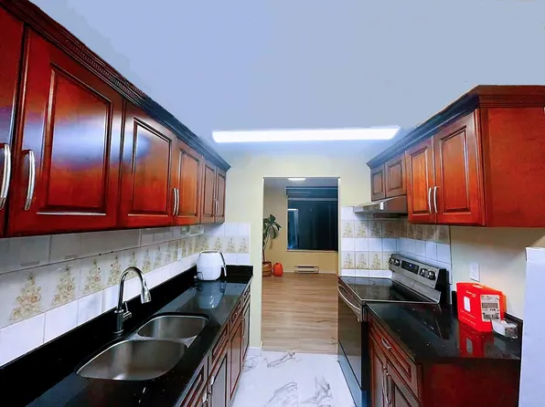 5800 Cooney Rd #307, Richmond, BC V6X 3A8