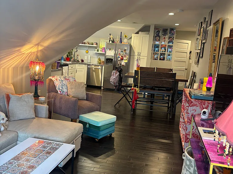 2374 Saint James Ave #3 — Photo 3