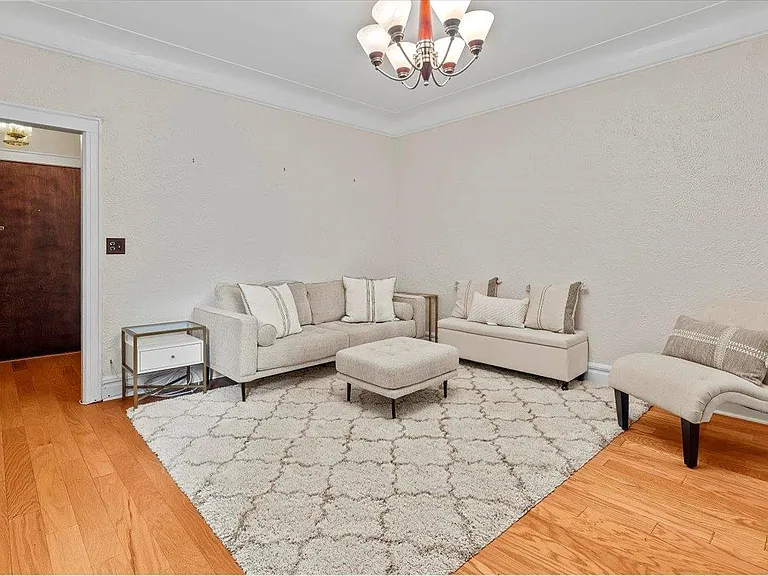6015 Boulevard E #D4 — Photo 2