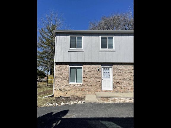 2nd image of 422 Pettibone St