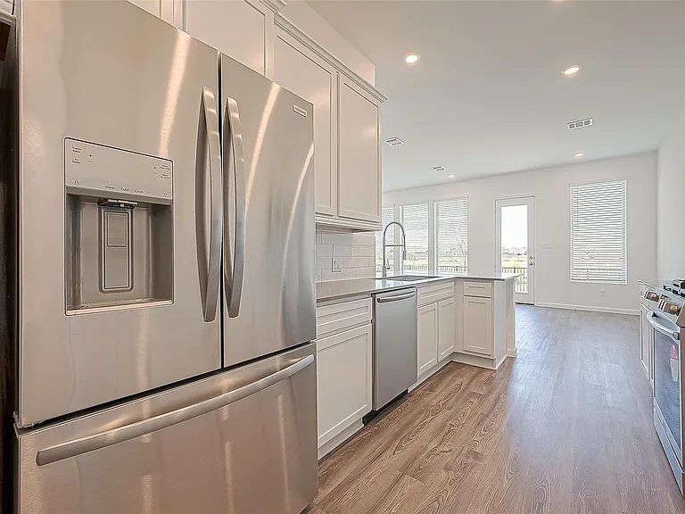 5554 Amber Brook Ln — Photo 13