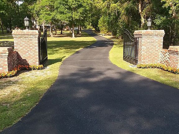 4th image of 68 Lake Wood Cir