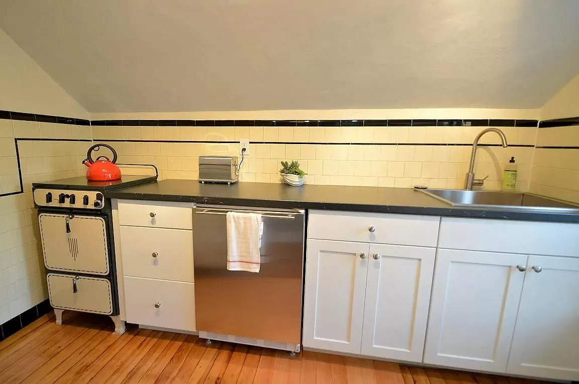 1 bed, $1,625 — Photo 4