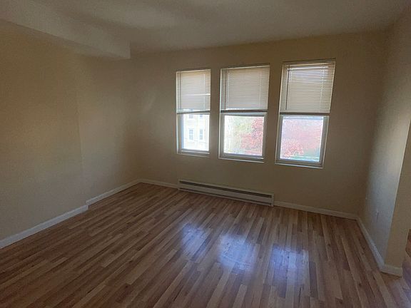 4th image of 47 Bedford St #47