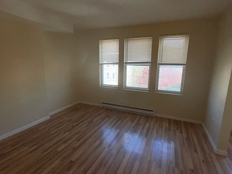 47 Bedford St #47 — Photo 4