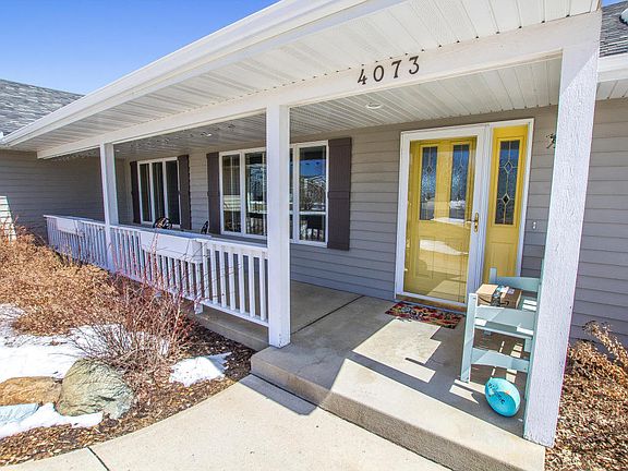 3rd image of 4073 Latoka View Ln SW