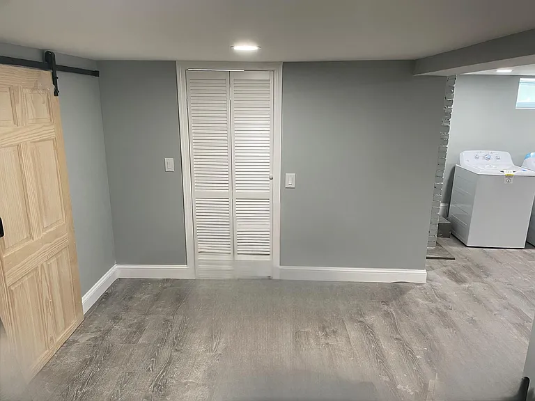 11 Highland Ave — Photo 16