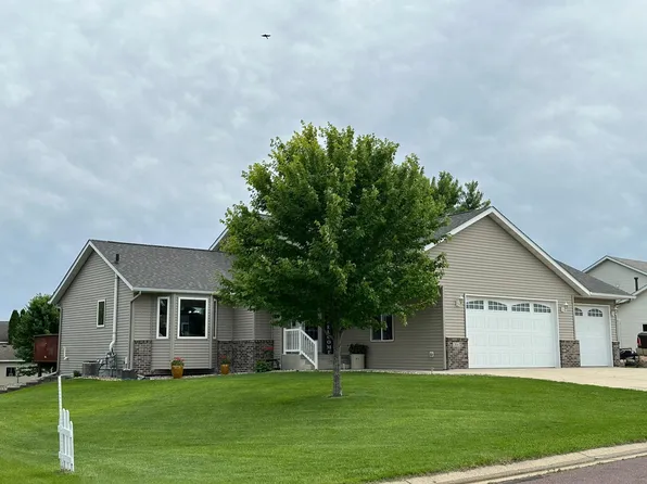 204 James Dr, Elysian, MN 56028