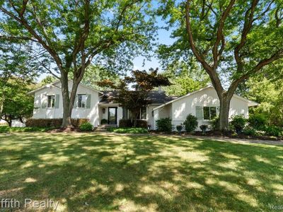 6531 Catalpa Dr, Brighton, MI, 48116