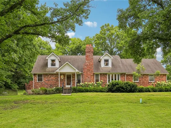 21629 Green Rd, Leavenworth, KS 66048
