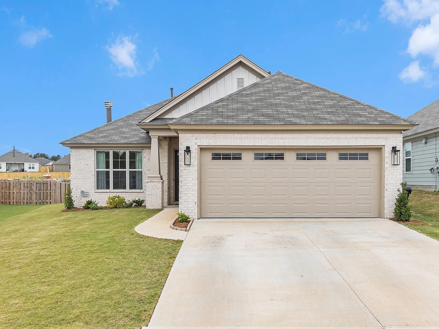 9928 Bluestone Cir — Photo 2